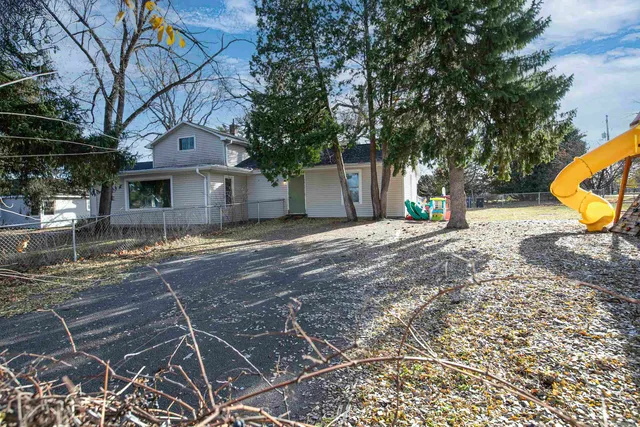 $210,000 | 224 East Scott Street, Omro, WI 54963