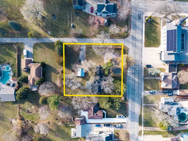 $210,000 | 224 East Scott Street, Omro, WI 54963