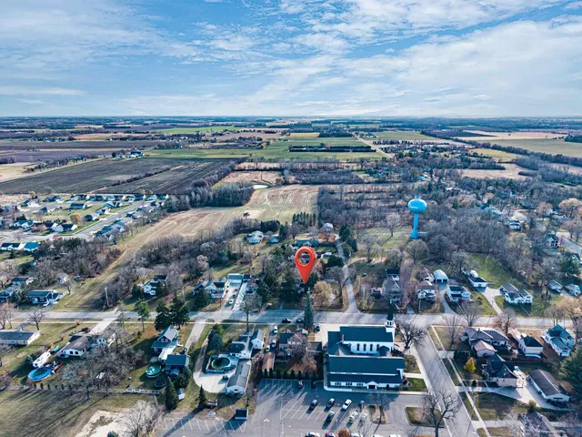 $210,000 | 224 East Scott Street, Omro, WI 54963