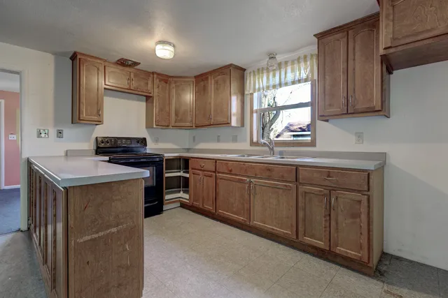 $210,000 | 224 East Scott Street, Omro, WI 54963