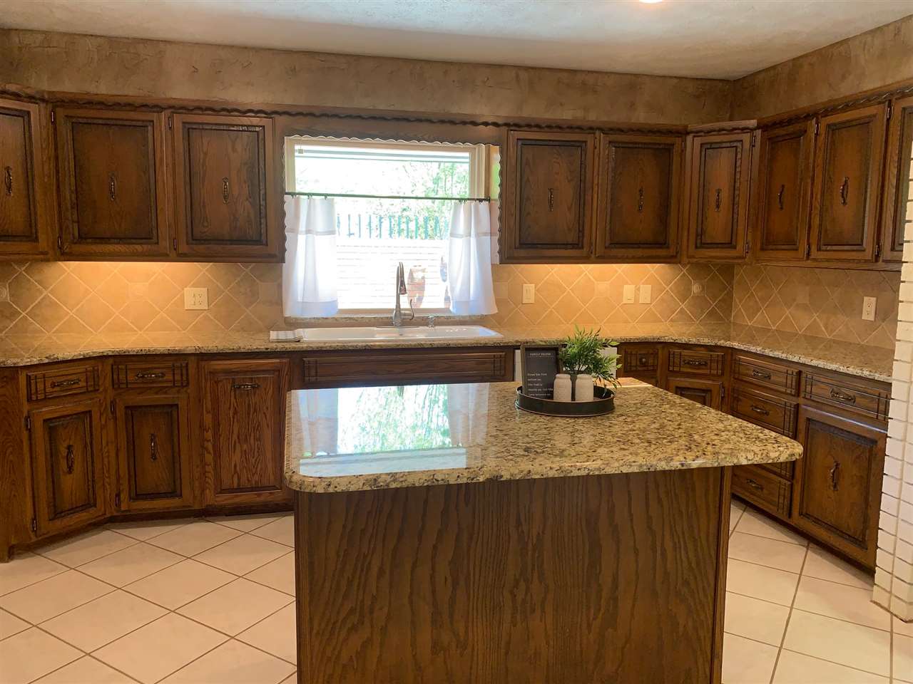 2550 Homestead Road Enid, OK 73703 - Photo 13 of 35 Gallery Image 13