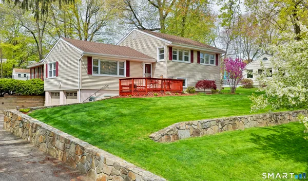 $699,900 | 109 Sterling Road, Trumbull, CT 06611