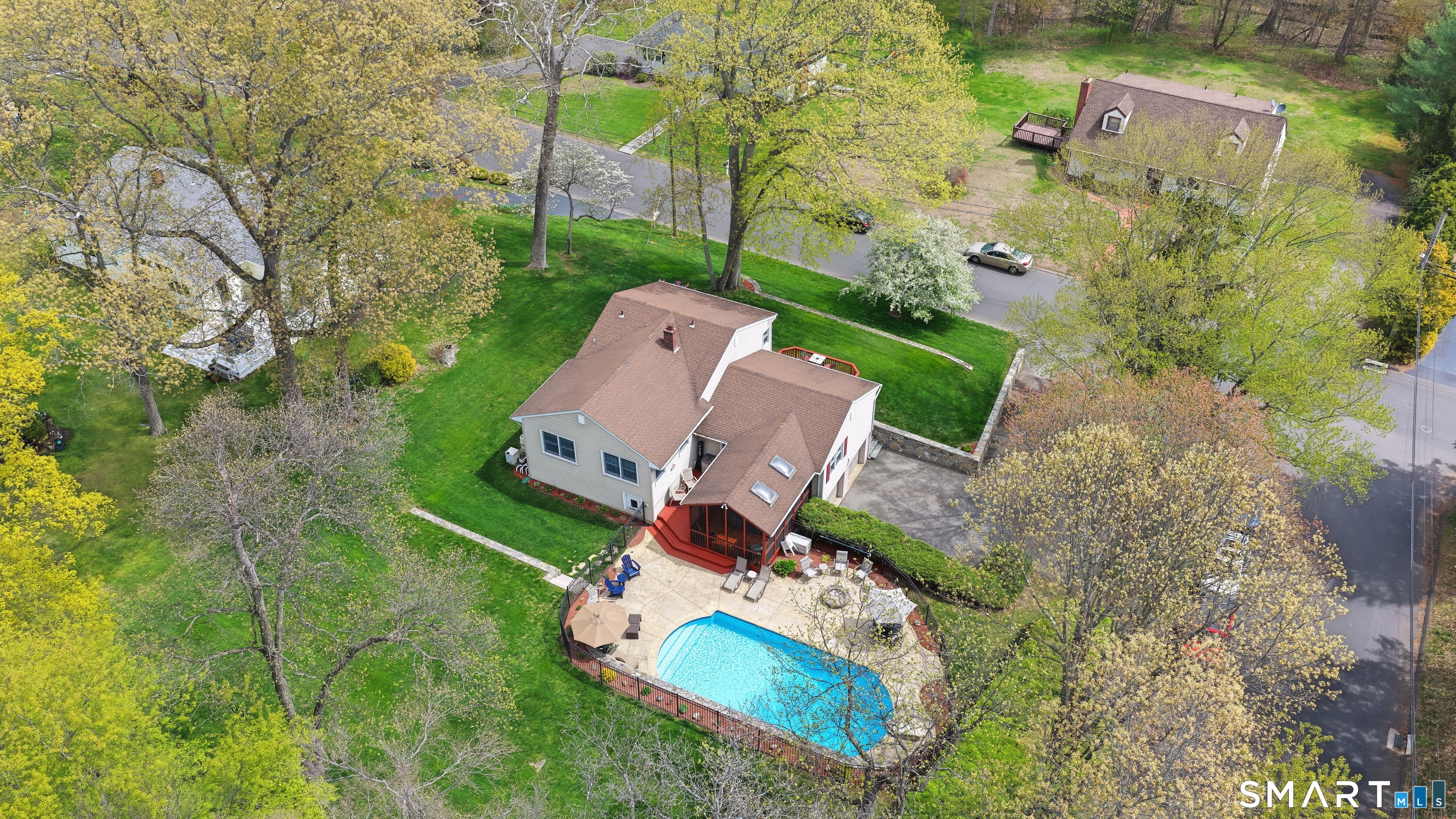 109 Sterling Road Trumbull, CT 06611 - Photo 2 of 40