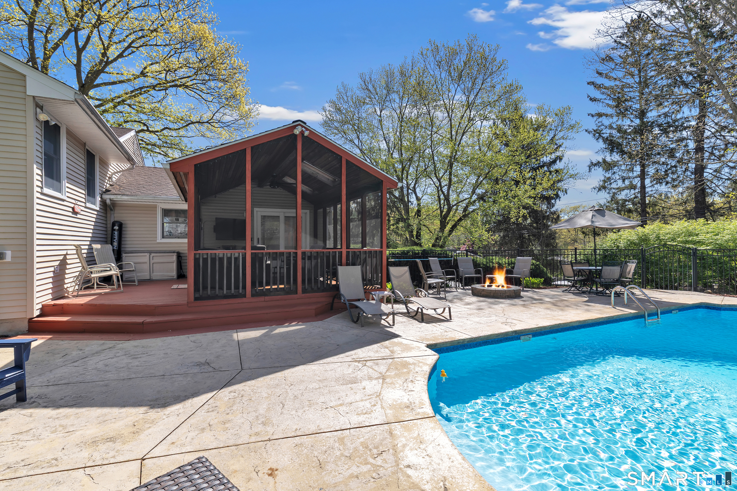 109 Sterling Road Trumbull, CT 06611 - Photo 35 of 40