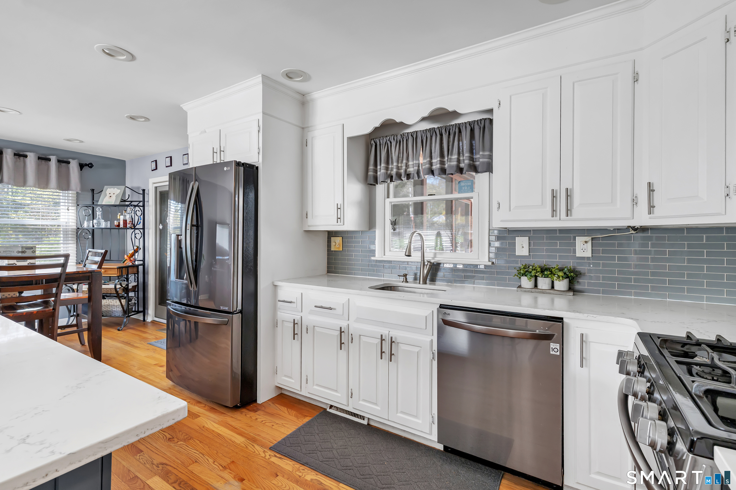 109 Sterling Road Trumbull, CT 06611 - Photo 6 of 40
