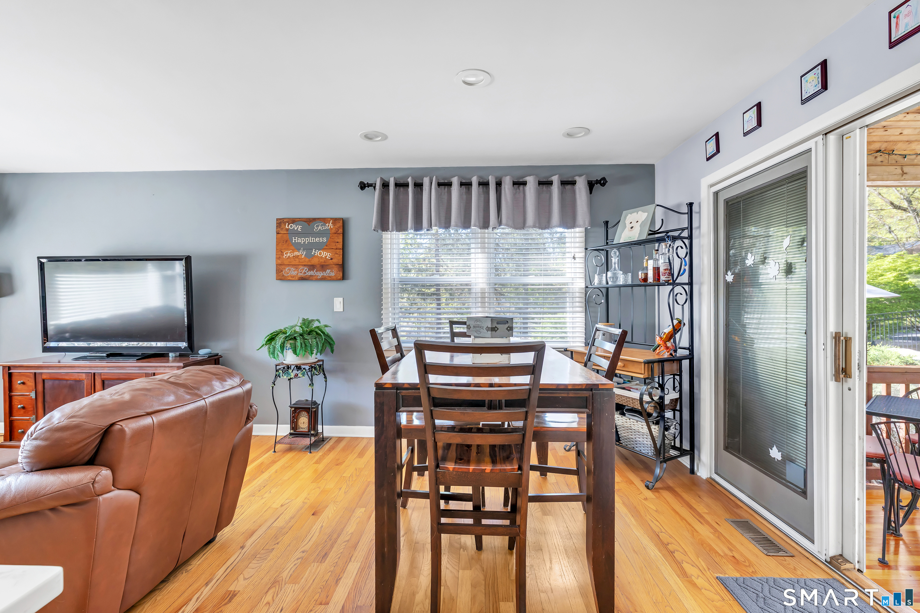 109 Sterling Road Trumbull, CT 06611 - Photo 10 of 40