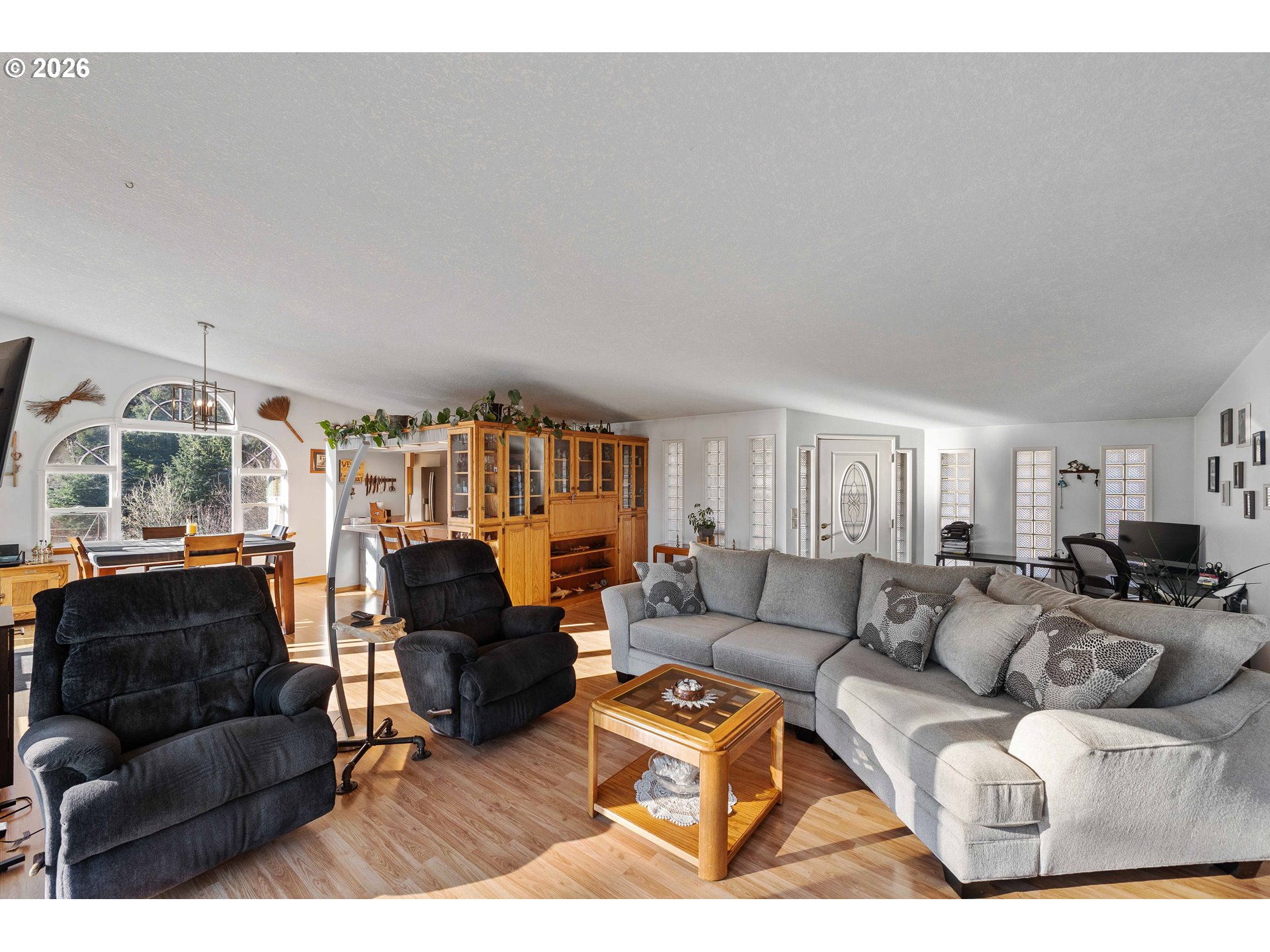 770 18th Avenue Coos Bay, OR 97420 - Photo 14 of 48 a living room with furniture and a large window