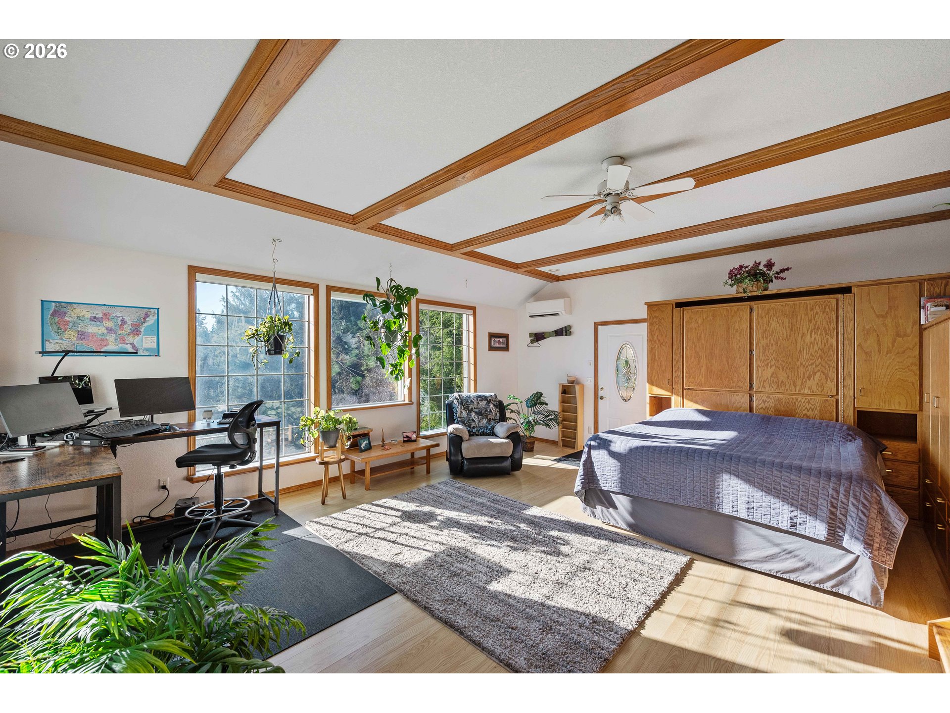770 18th Avenue Coos Bay, OR 97420 - Photo 28 of 48 a living room with furniture and a large window