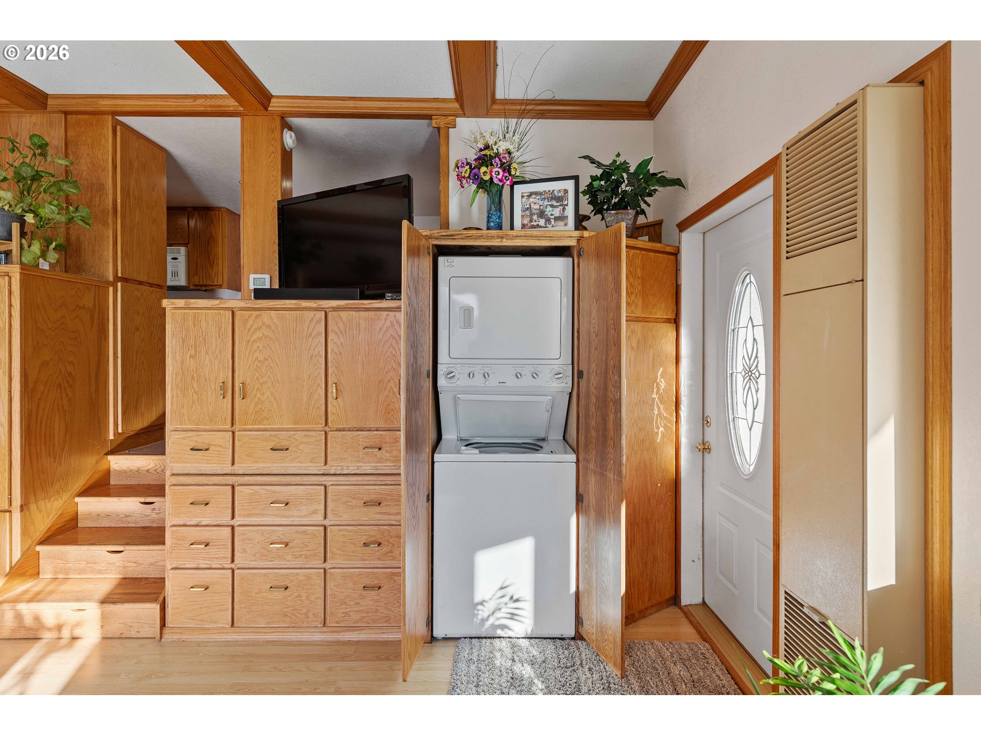 770 18th Avenue Coos Bay, OR 97420 - Photo 35 of 48 a view of a entryway
