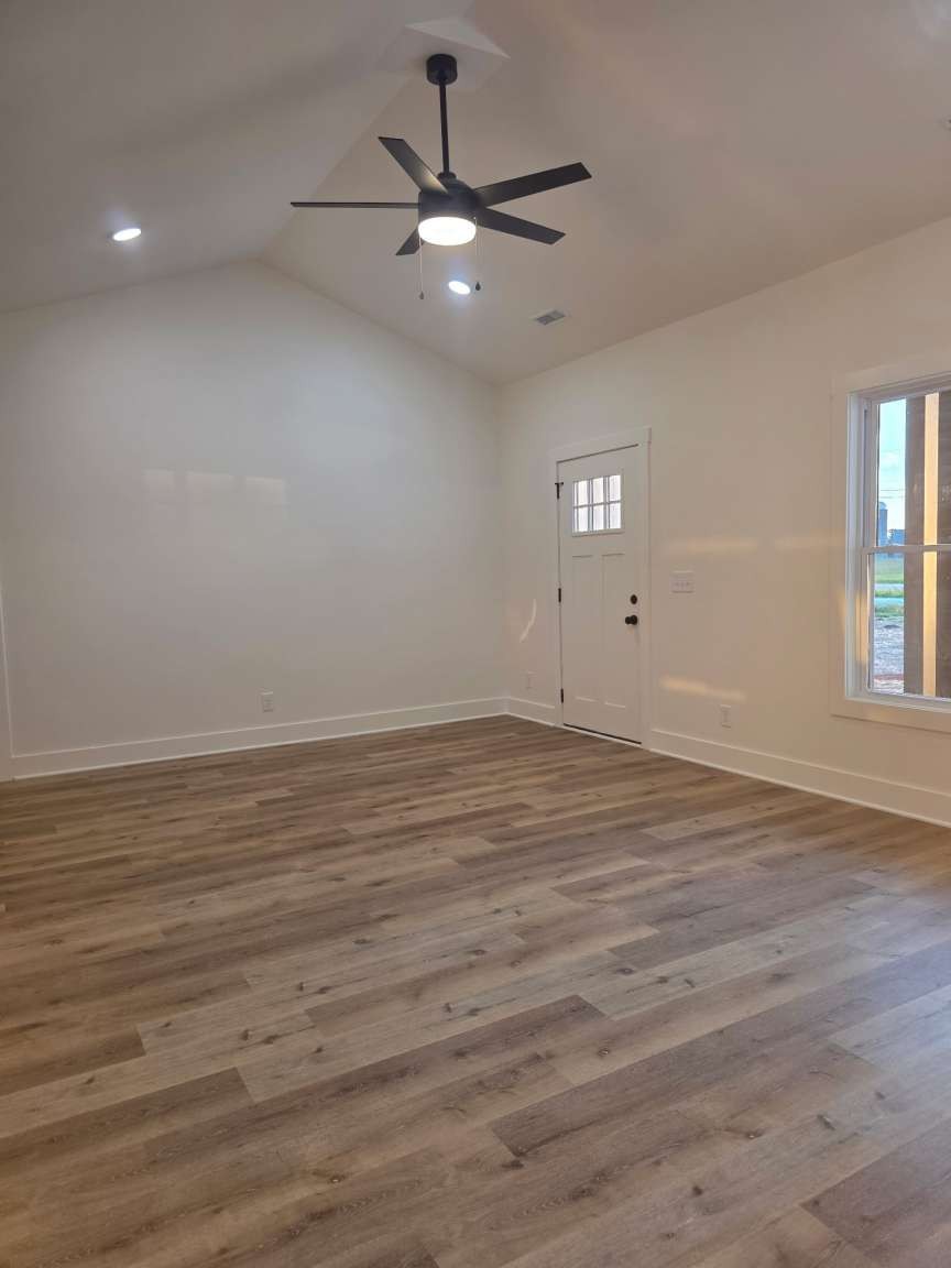 1557 Rowe Gap Road Winchester, TN 37398 - Photo 5 of 21 Gallery Image 5