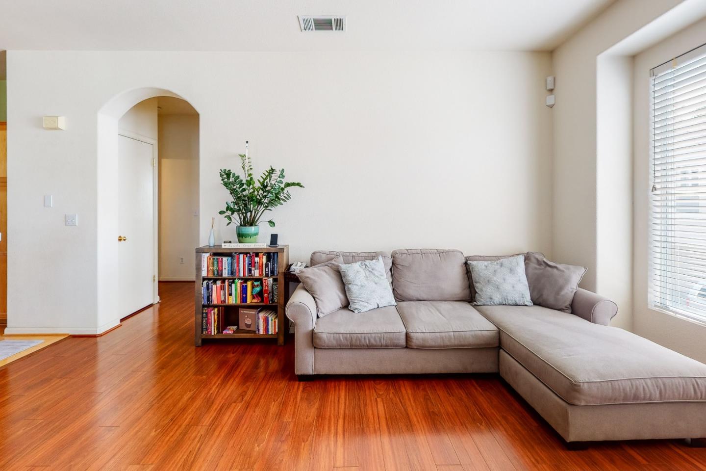 830 Basking Lane San Jose, CA 95138 - Photo 5 of 28