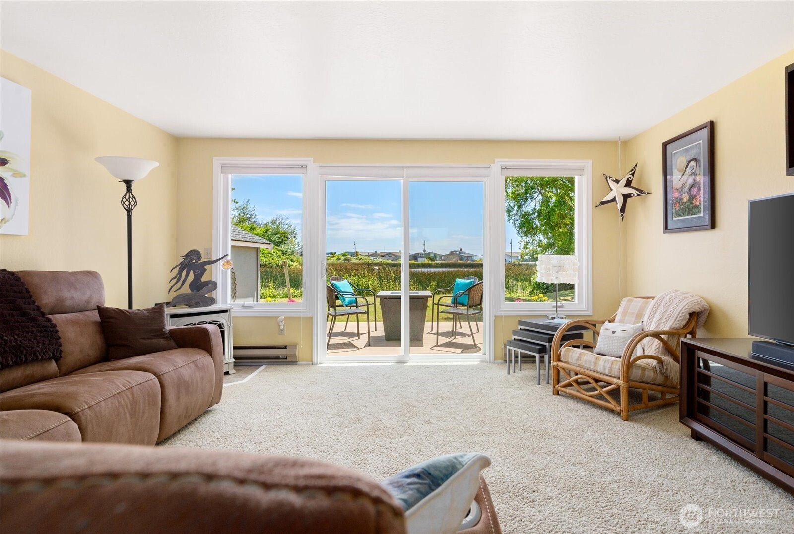 214 Lighthouse Way Freeland, WA 98249 - Photo 8 of 36