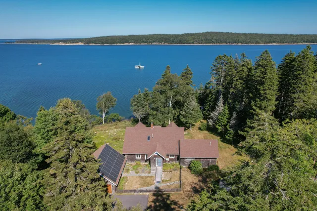 $897,630 | 41 Leighton Circle, Steuben, ME 04680