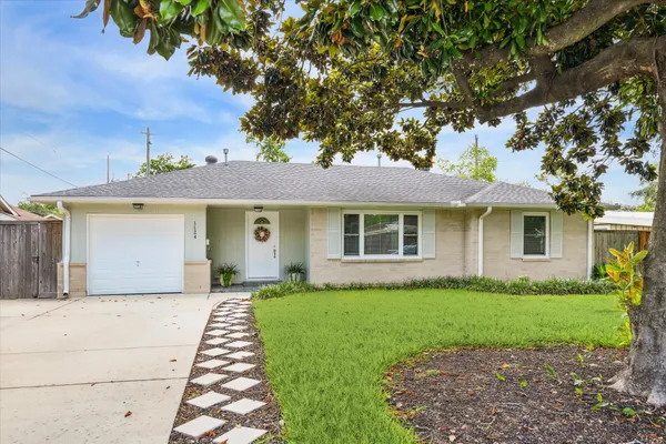 $2,600 | 1124 Springrock Lane, Houston, TX 77055