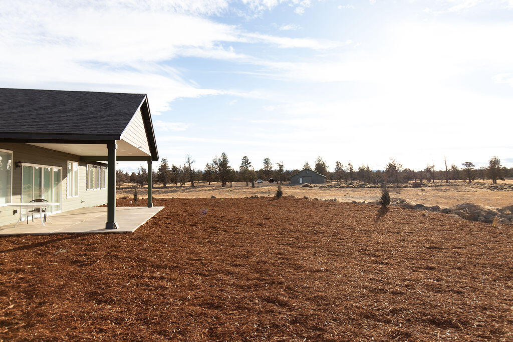23775 Dodds Road Bend, OR 97701 - Photo 46 of 67 Large covered back patio