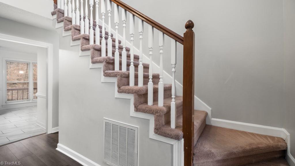 6 Spring Oak Court Greensboro, NC 27410 - Photo 5 of 50