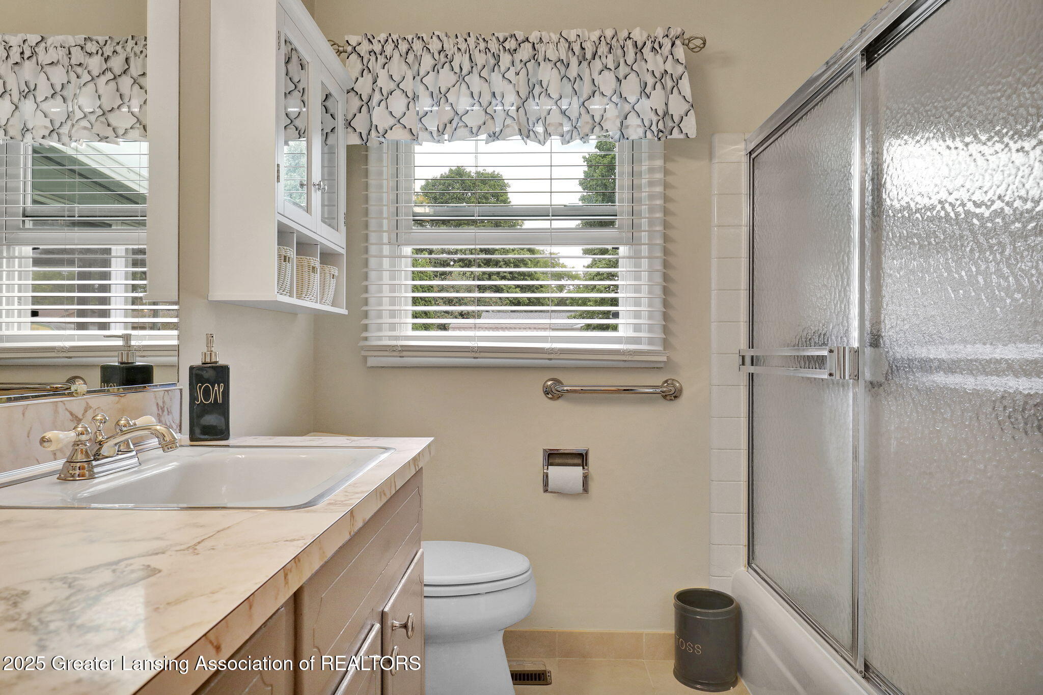 1621 East Stoll Road Lansing, MI 48906 - Photo 21 of 40 21-web-or-mls-Open Ended Media-21