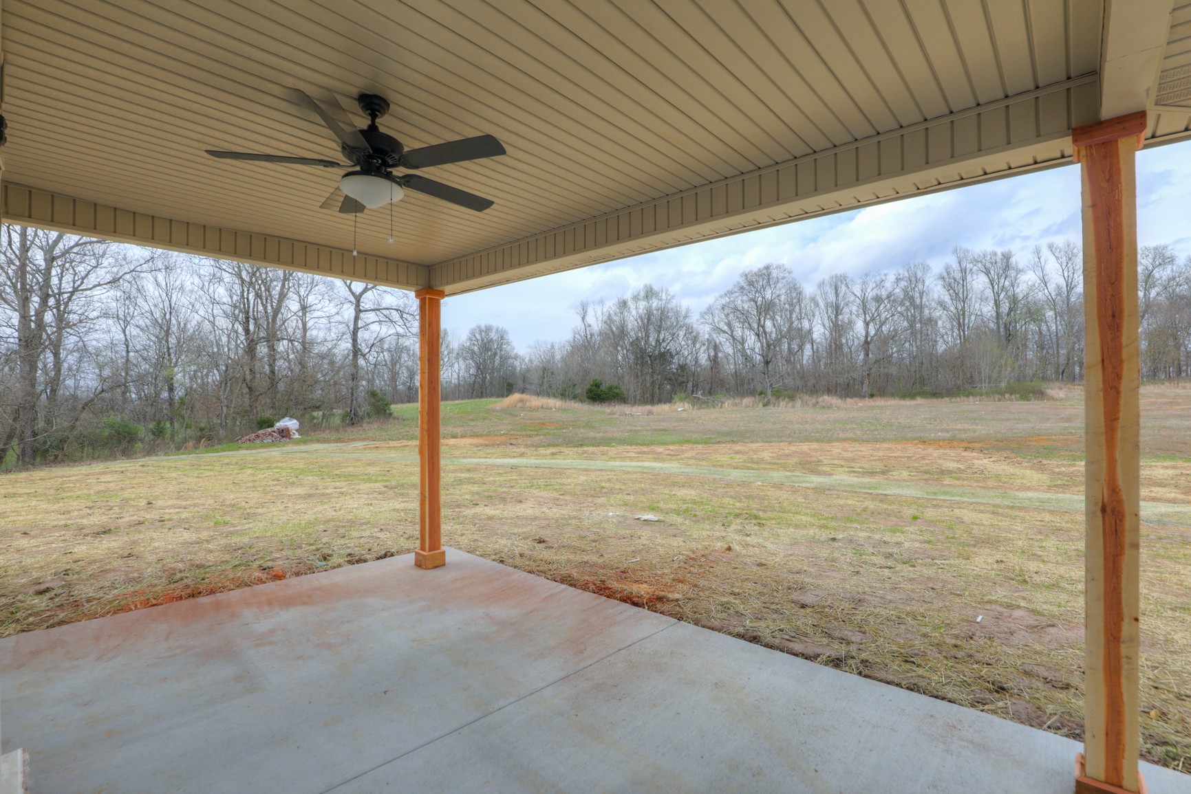 2351 Belotes Ferry Road Lebanon, TN 37087 - Photo 10 of 34 a view of a room