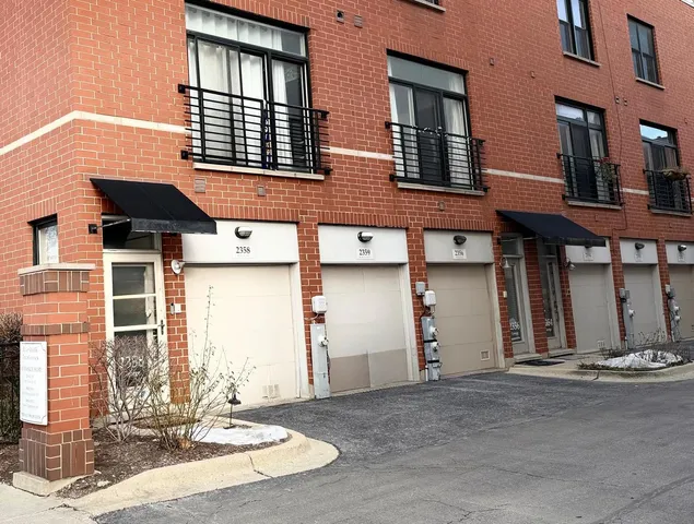 $475,000 | 2350 West George Street, Unit 2350, Chicago, IL 60618