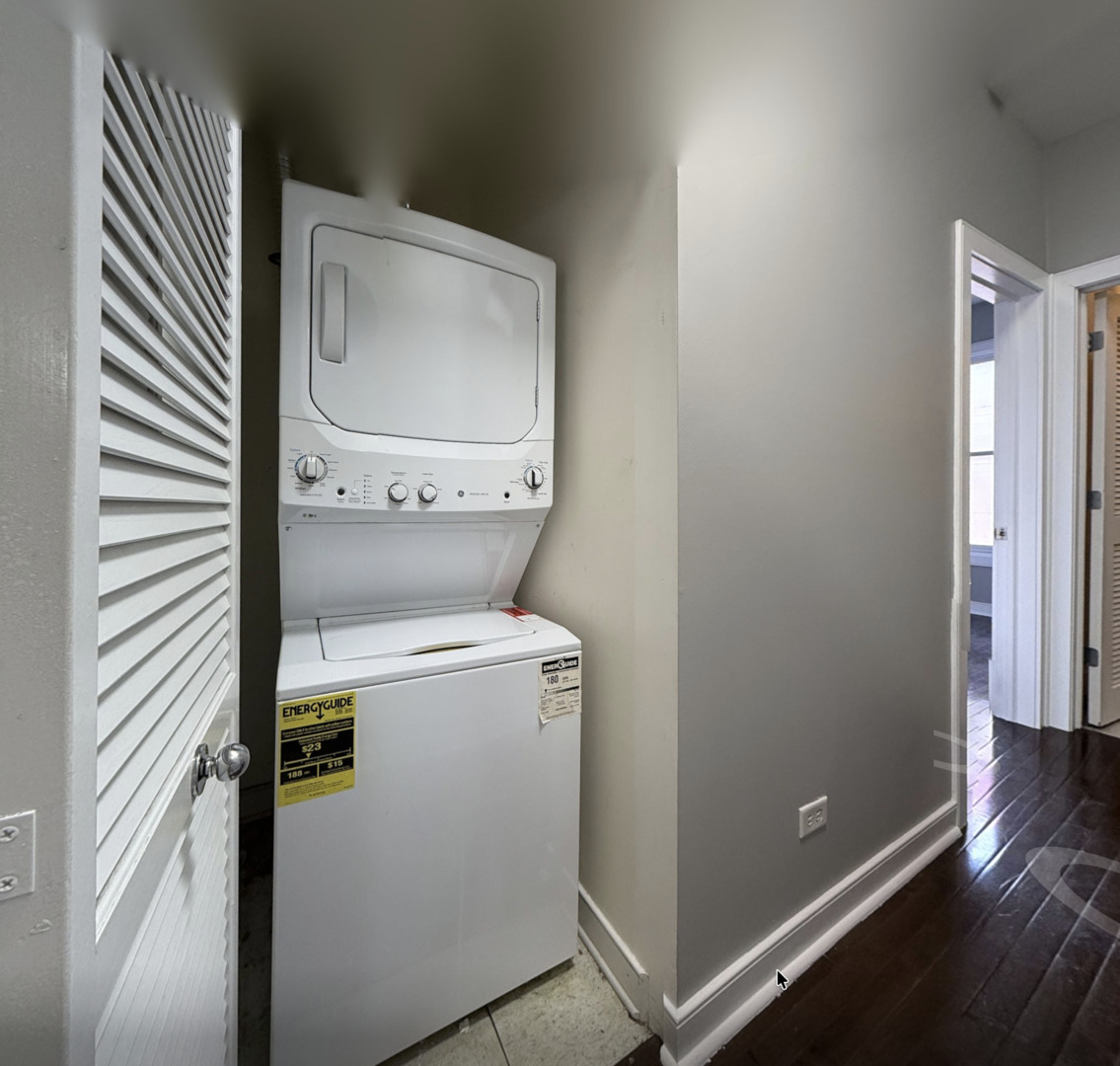 2350 West George Street, Unit 2350 Chicago, IL 60618 - Photo 13 of 21 a utility room with dryer and washer