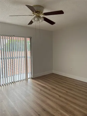 $1,950 | 2186 West 60th Street, Unit 20206, Hialeah, FL 33016