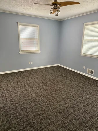 $1,450 | 723 Glendale Avenue, Rockford, IL 61108