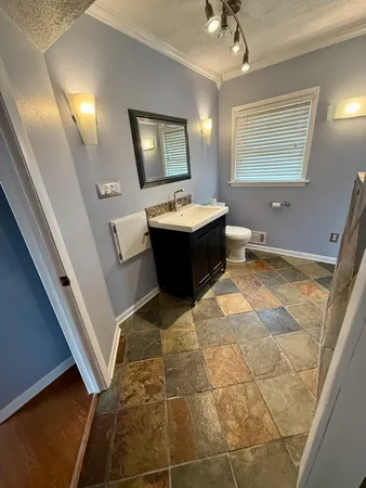 $1,450 | 723 Glendale Avenue, Rockford, IL 61108