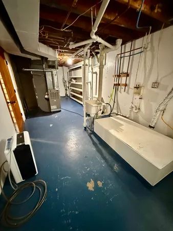 $1,450 | 723 Glendale Avenue, Rockford, IL 61108