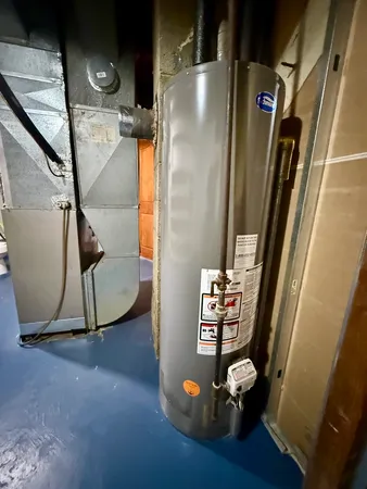 $1,450 | 723 Glendale Avenue, Rockford, IL 61108