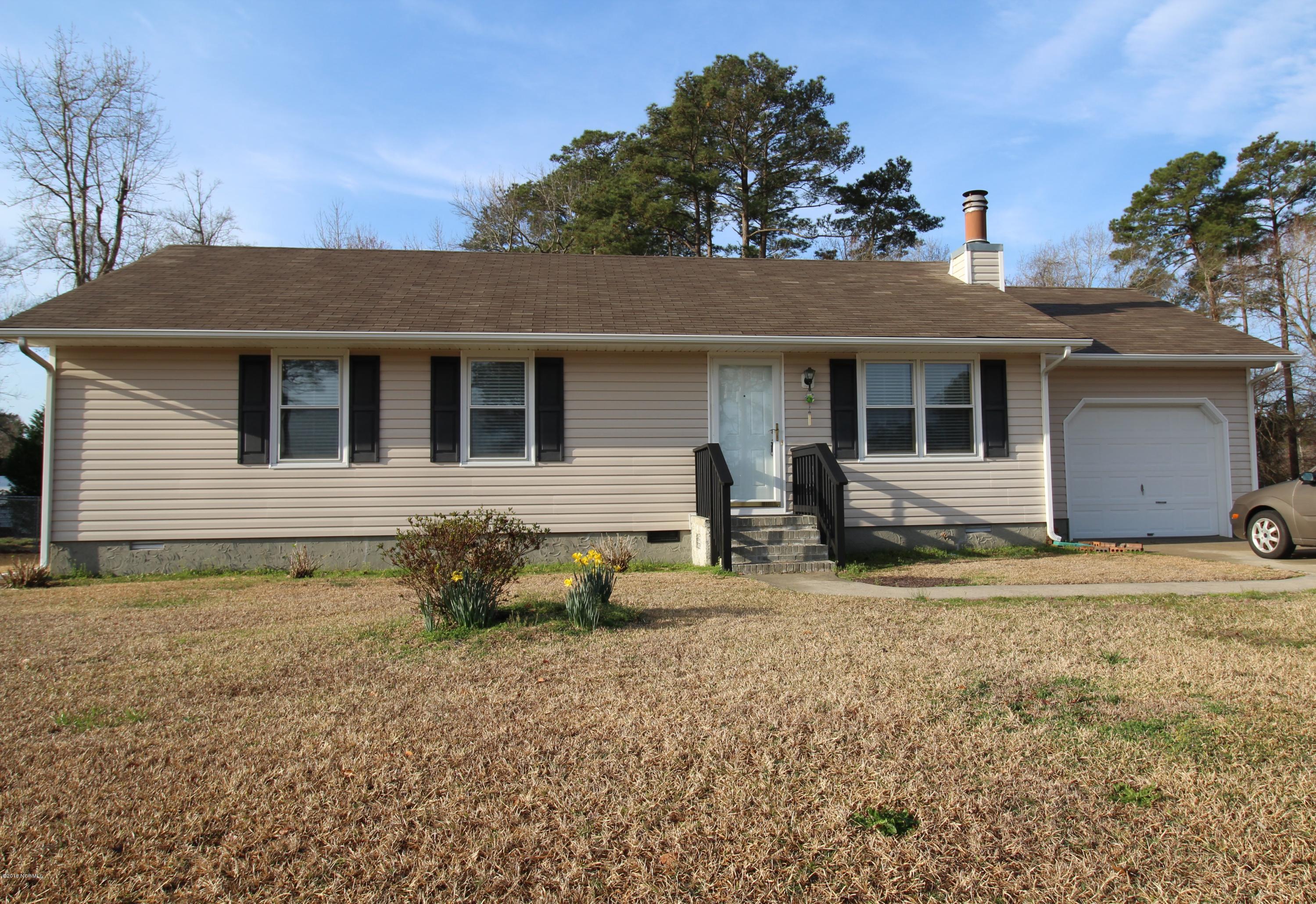 102 Manchester Road Havelock, NC 28532 - Photo 1 of 32 102 Manchester Road