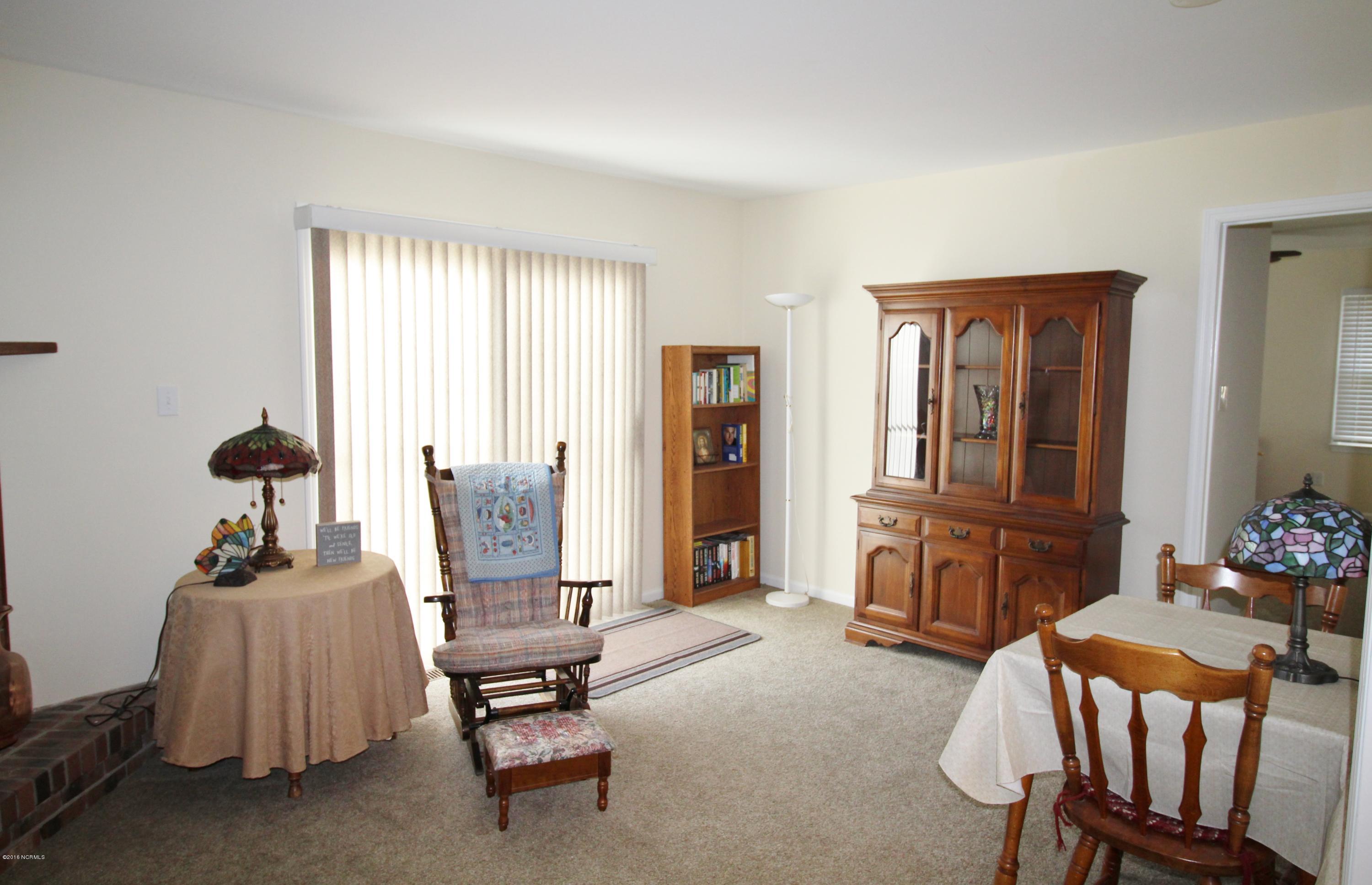 102 Manchester Road Havelock, NC 28532 - Photo 11 of 32 Family Room