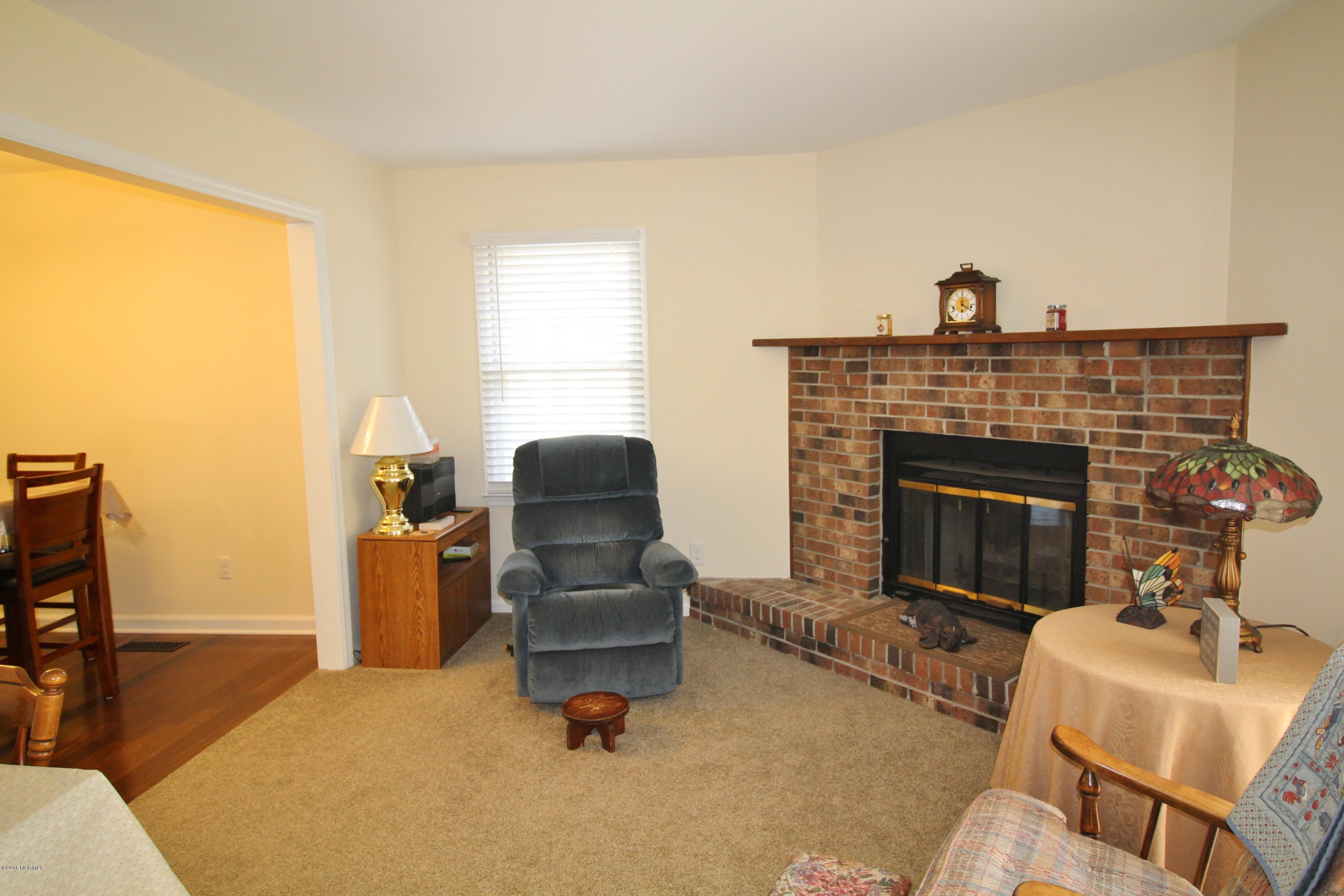 102 Manchester Road Havelock, NC 28532 - Photo 12 of 32 Wood burning Fireplace