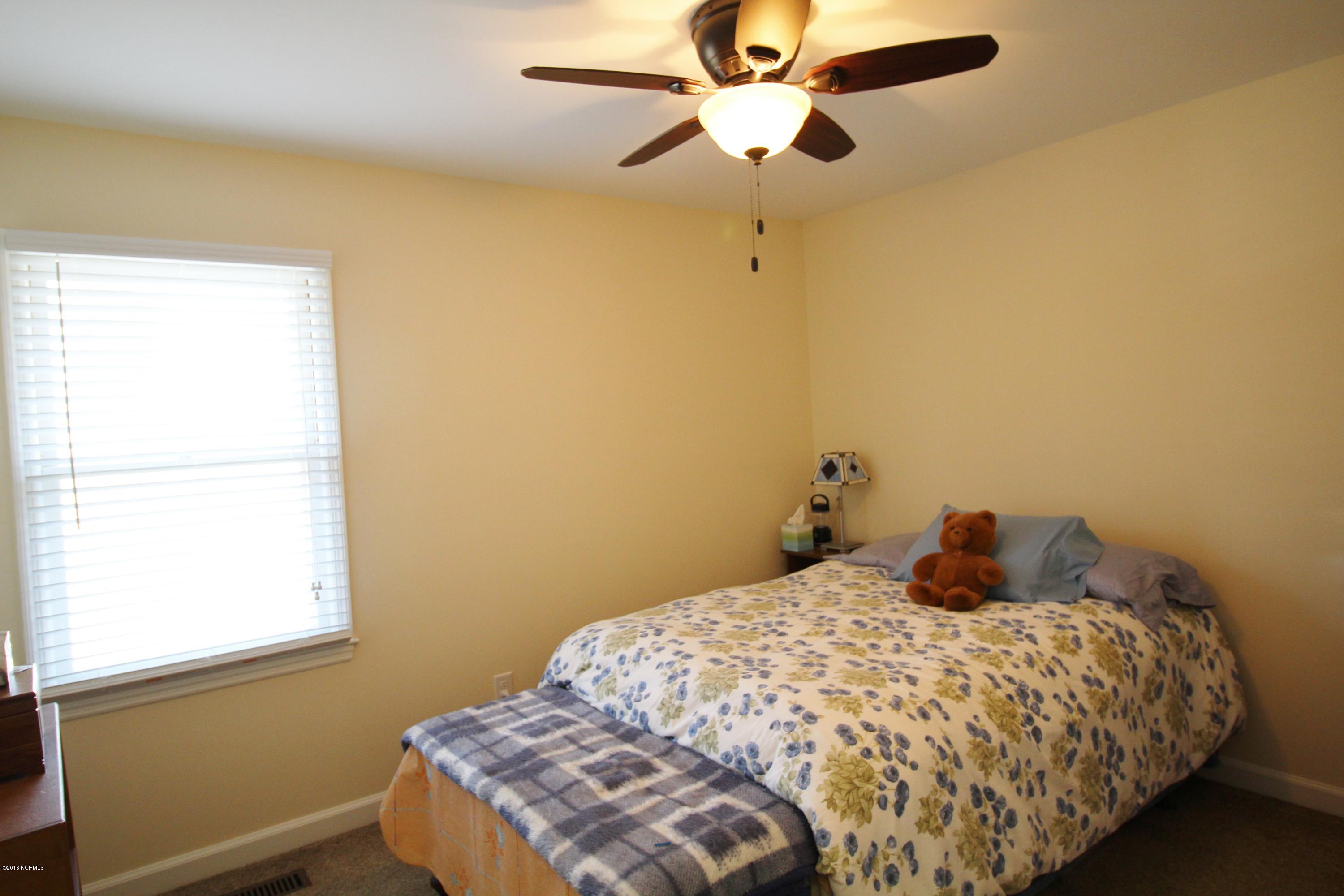 102 Manchester Road Havelock, NC 28532 - Photo 22 of 32 Bedroom 2