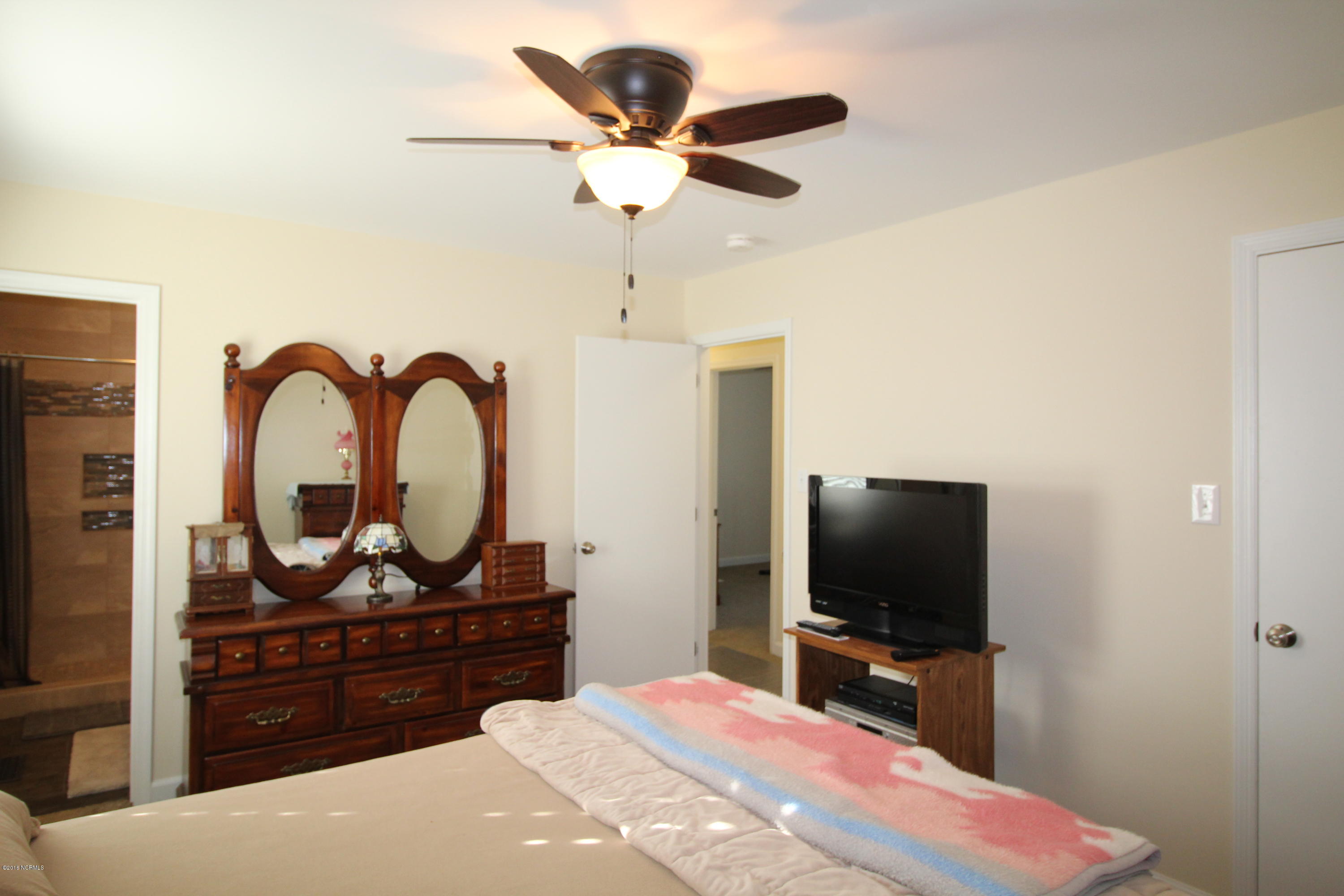 102 Manchester Road Havelock, NC 28532 - Photo 25 of 32 Bedroom 1