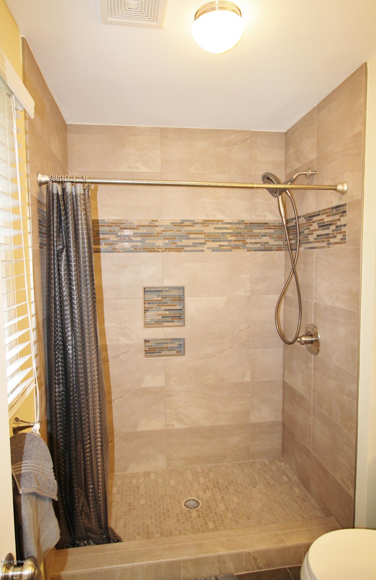 102 Manchester Road Havelock, NC 28532 - Photo 27 of 32 New Shower