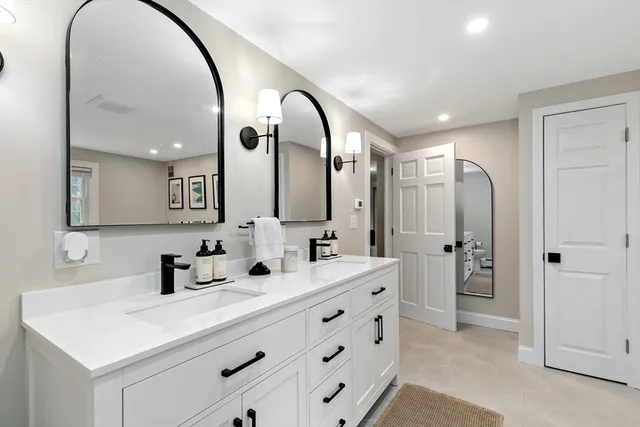 $719,900 | 49 Thompson Street, Pembroke, MA 02359