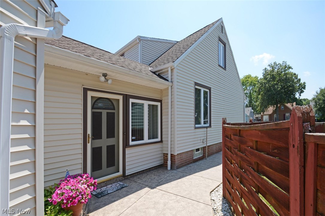8116 Ackley Road Parma, OH 44129 - Photo 25 of 29