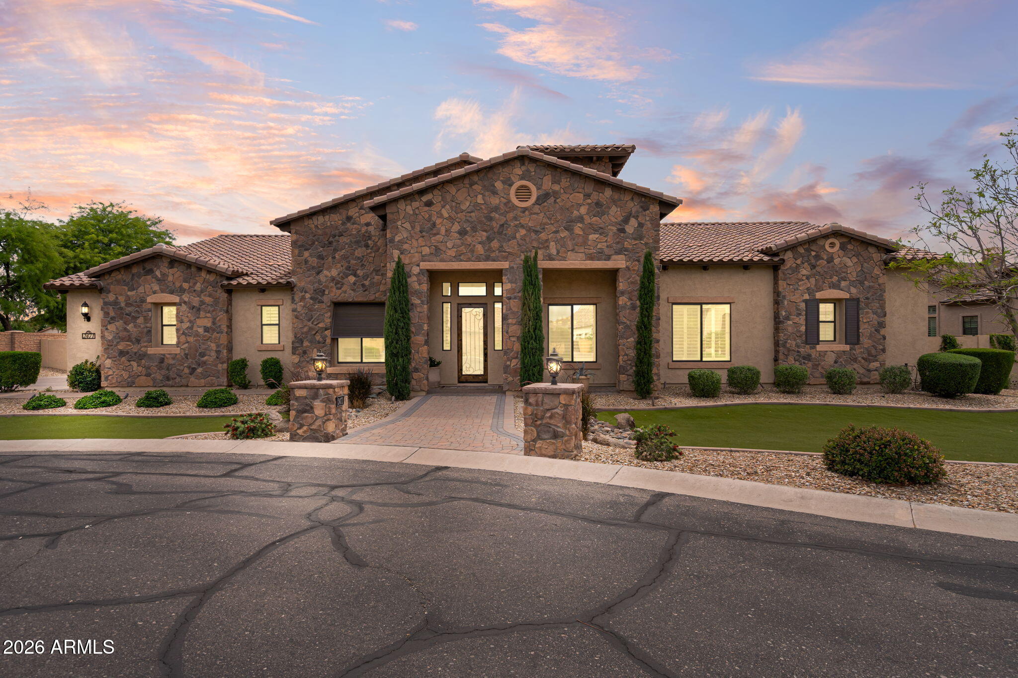 2471 East Robin Court Gilbert, AZ 85296 - Photo 1 of 49