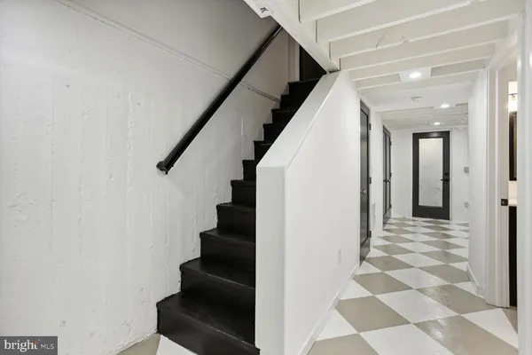 $2,900 | 323 34th Street Northeast, Washington, DC 20019