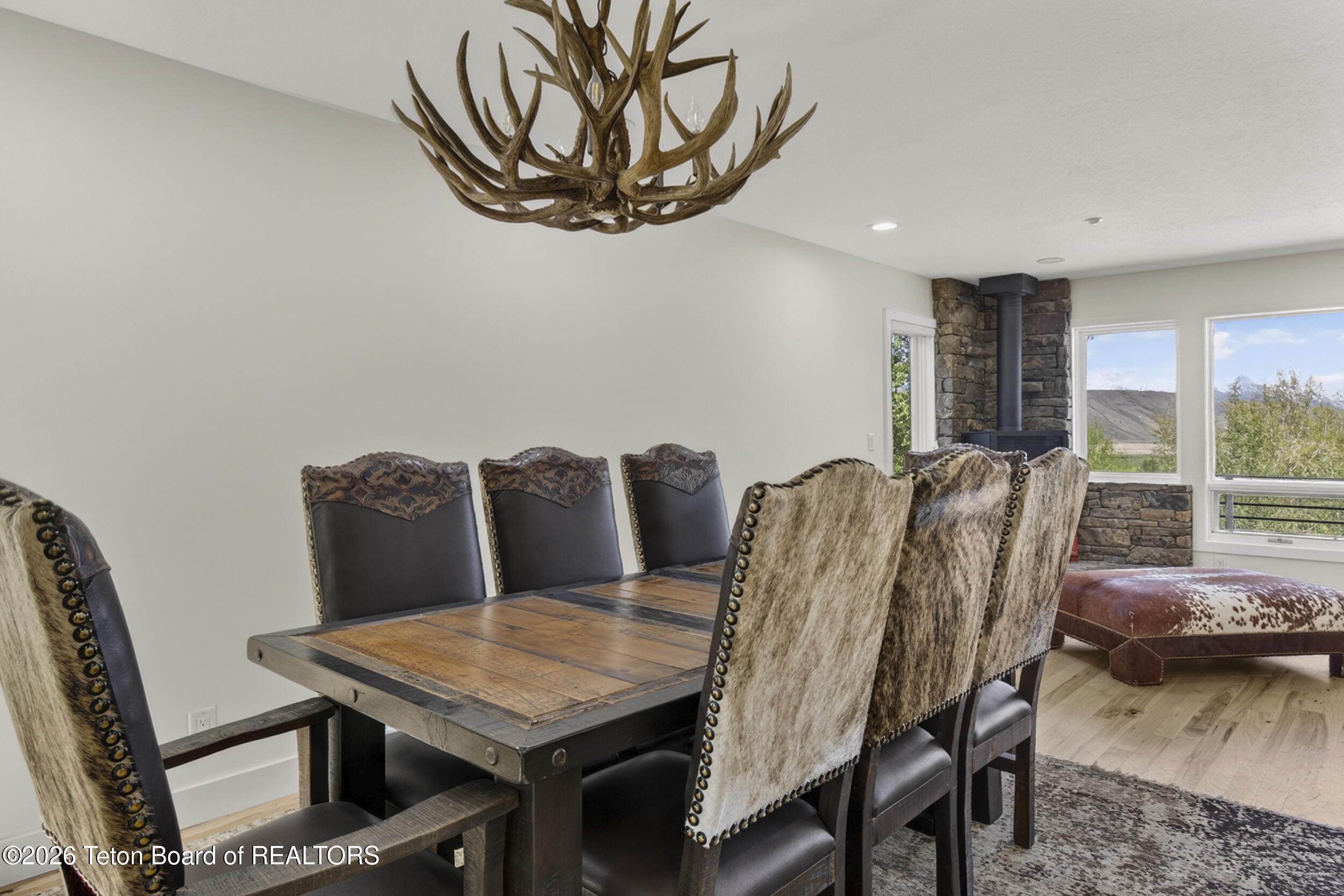 480 Henley Road Jackson, WY 83001 - Photo 14 of 57 Dining area