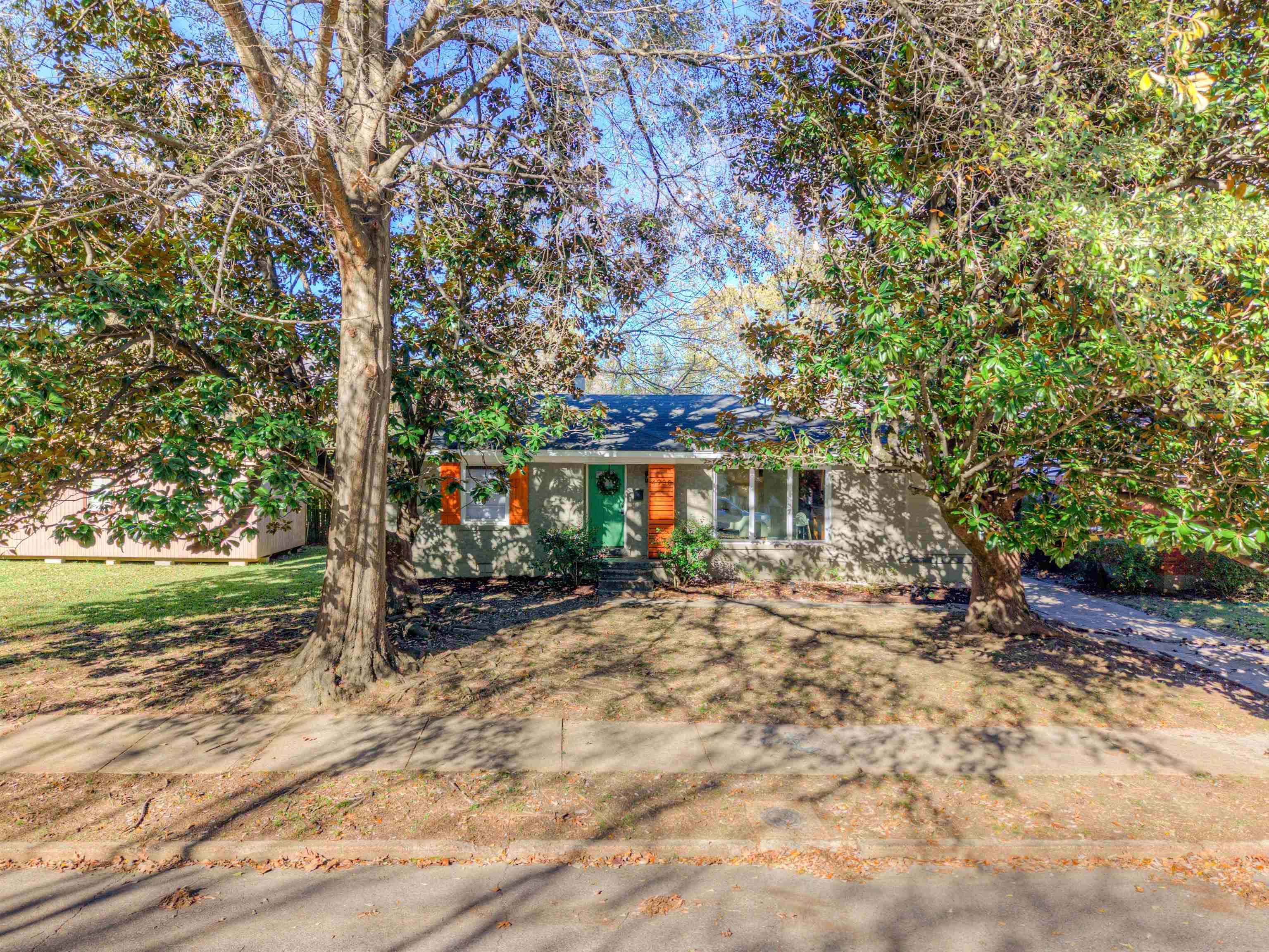 4938 Princeton Road Memphis, TN 38117 - Photo 2 of 36