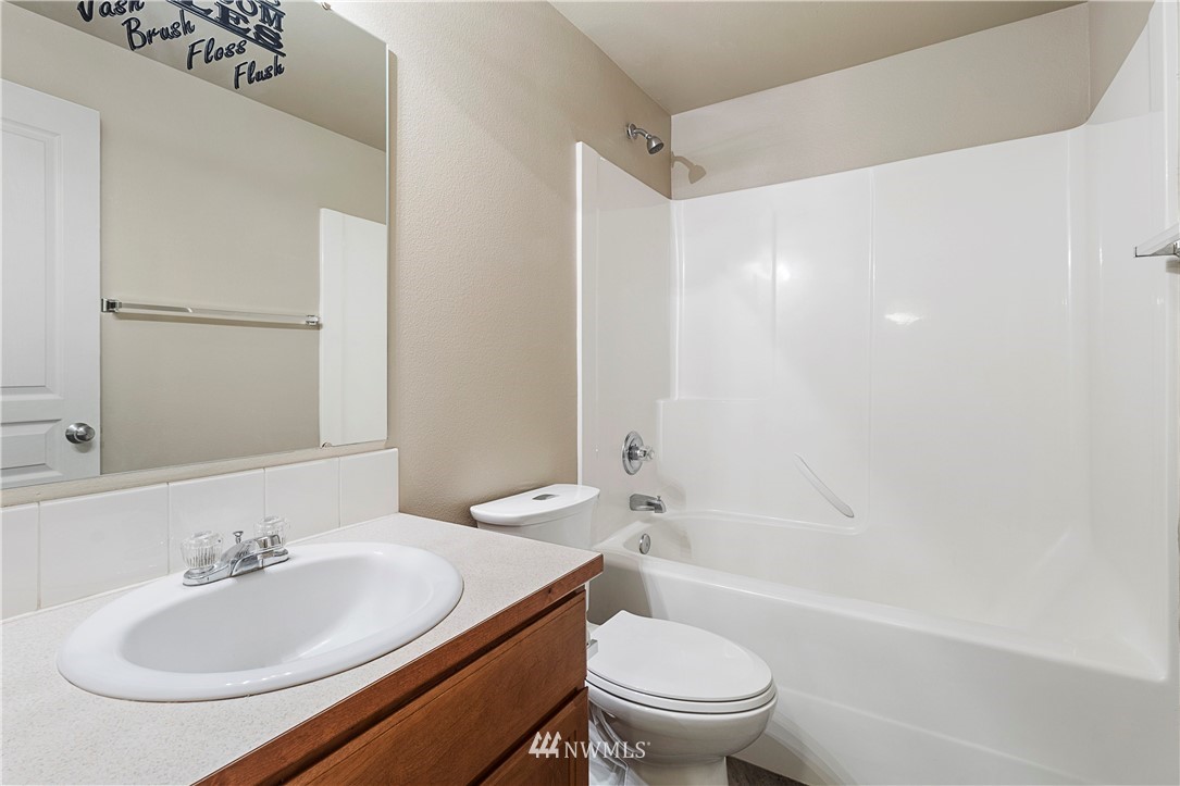 5519 55th Loop Southeast Olympia, WA 98513 - Photo 16 of 25