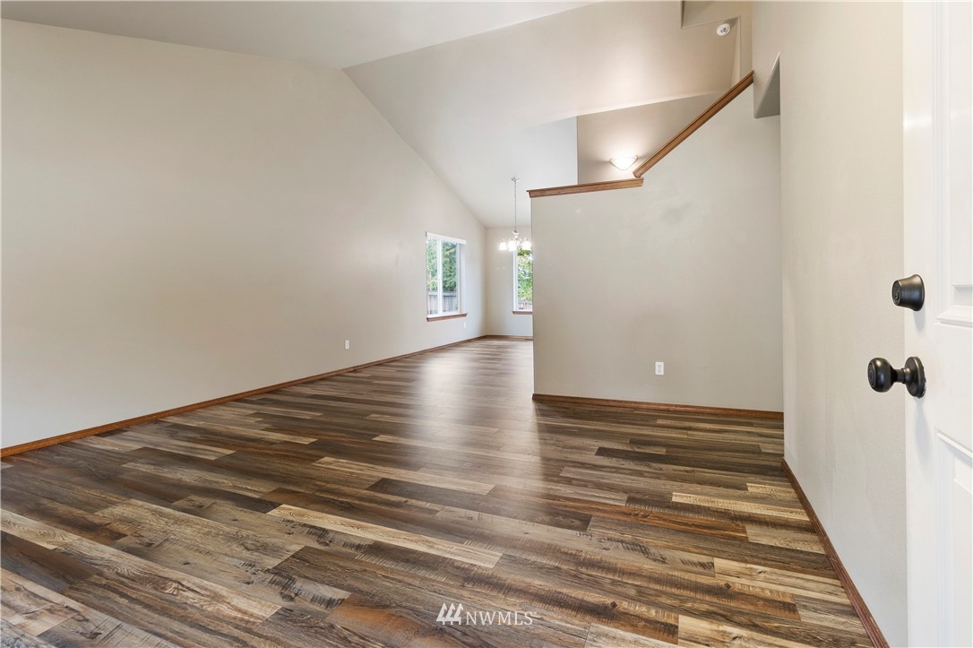 5519 55th Loop Southeast Olympia, WA 98513 - Photo 4 of 25