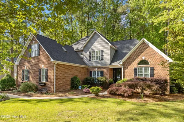 $585,000 | 122 Providence Place, Chocowinity, NC 27817