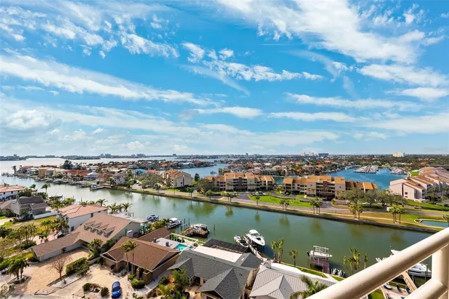 $630,000 | 5950 Pelican Bay Plaza South, Unit PH2F, Gulfport, FL 33707