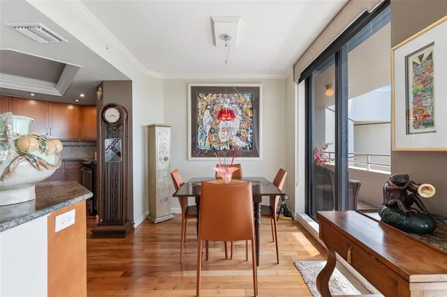 $630,000 | 5950 Pelican Bay Plaza South, Unit PH2F, Gulfport, FL 33707