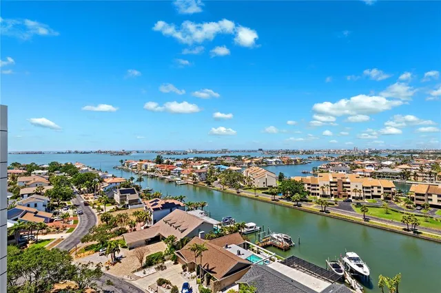 $630,000 | 5950 Pelican Bay Plaza South, Unit PH2F, Gulfport, FL 33707