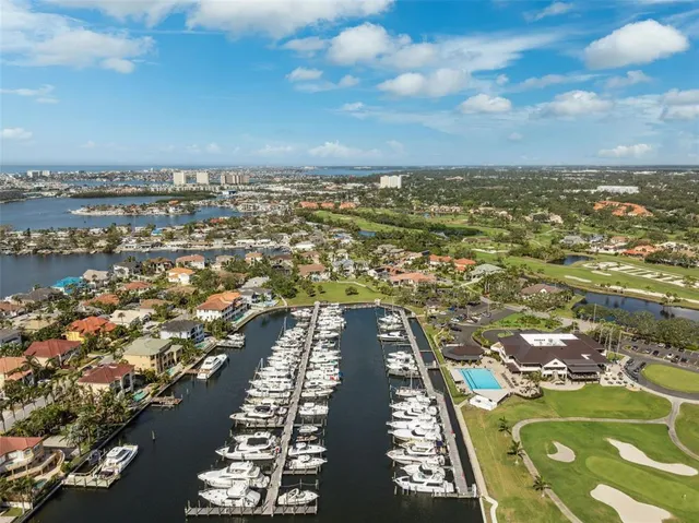 $630,000 | 5950 Pelican Bay Plaza South, Unit PH2F, Gulfport, FL 33707