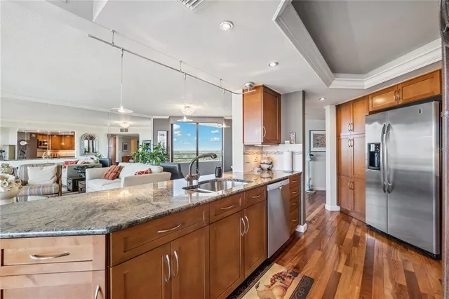 $630,000 | 5950 Pelican Bay Plaza South, Unit PH2F, Gulfport, FL 33707