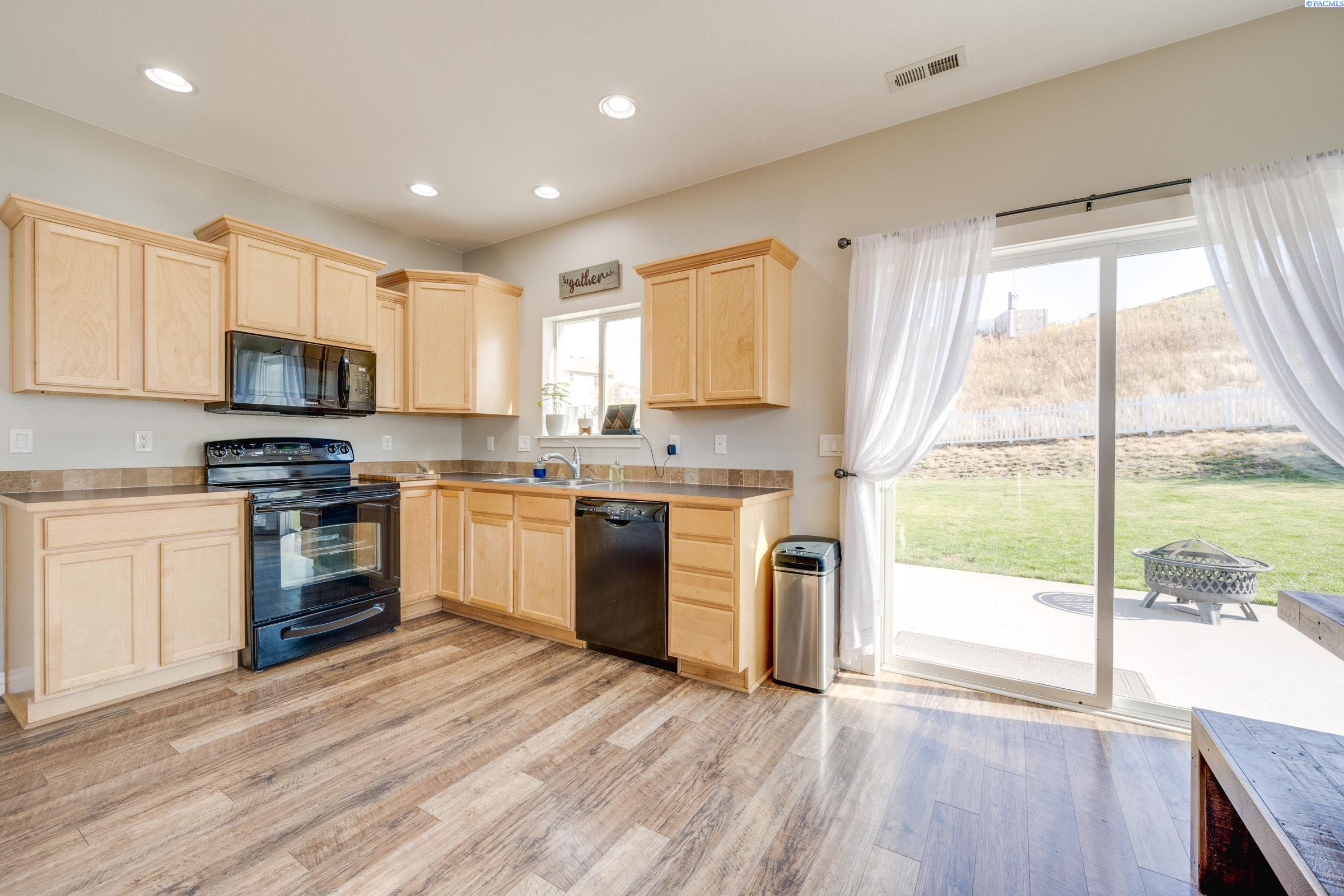 1470 Southwest Center Street Pullman, WA 99163 - Photo 9 of 30 Gallery Image 9